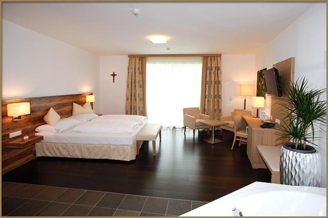 Relax&Wanderhotel Poppengut Hinterstoder Buitenkant foto